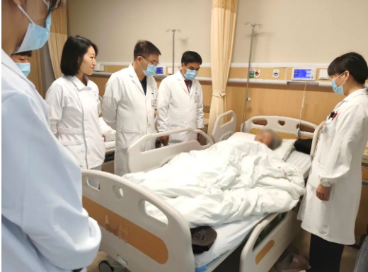 癌症晚期病人不远千里来湘求医，只为能延长生命周期~
